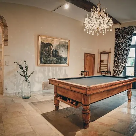 Chateau Ecrin De Lumiere 4*