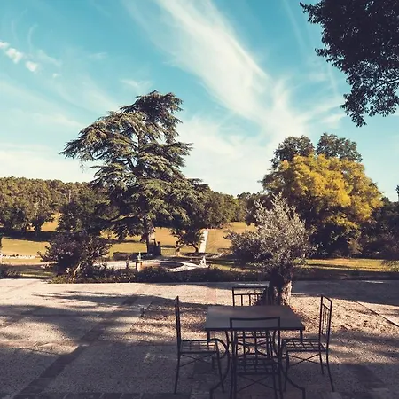 Chateau Ecrin De Lumiere Bed and Breakfast