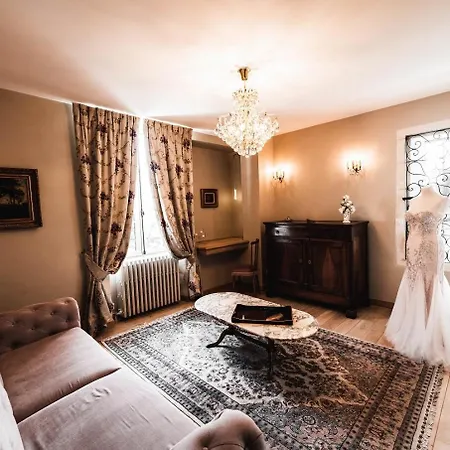 Bed and Breakfast Chateau Ecrin De Lumiere