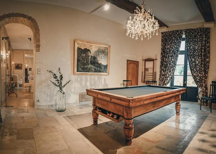 Chateau Ecrin De Lumiere 4*