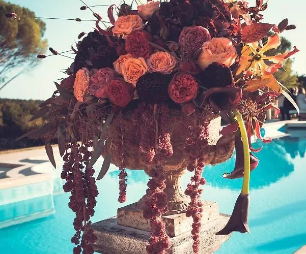 Chateau Ecrin De Lumiere 4*