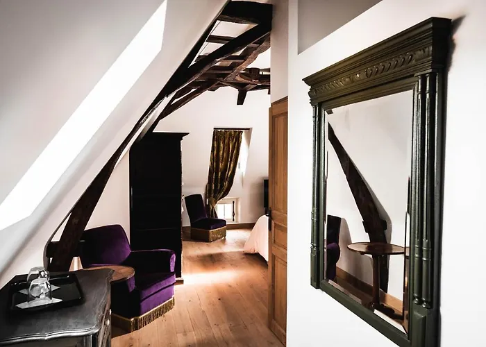 Château Ecrin De Lumière Bed & Breakfast Campsegret