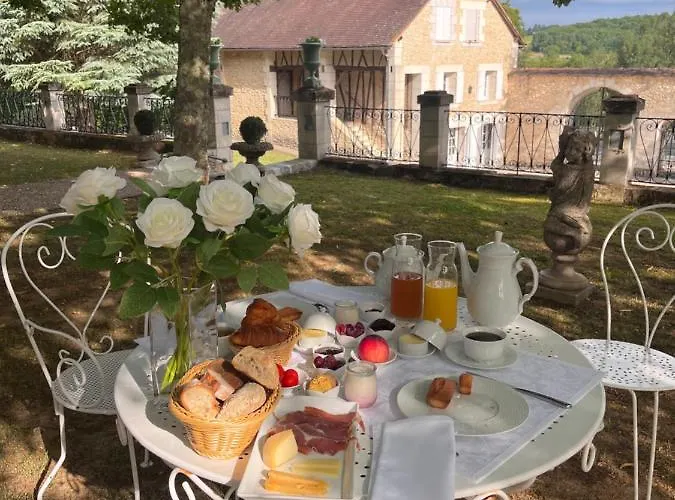 Chateau Ecrin De Lumiere