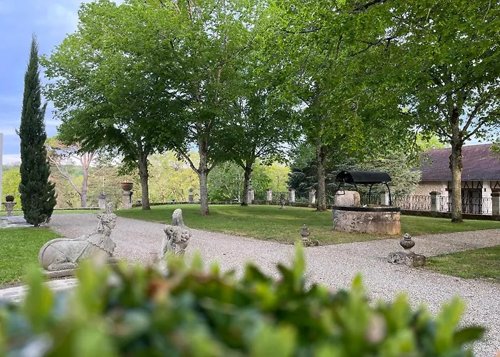 Chateau Ecrin De Lumiere 住宿加早餐酒店